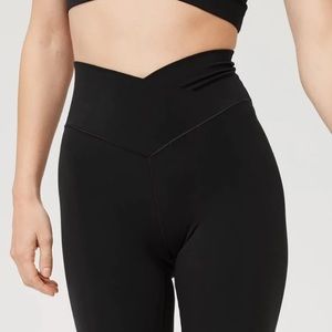 SOLD! // Aerie OFFLINE Real Me Crossover Leggings